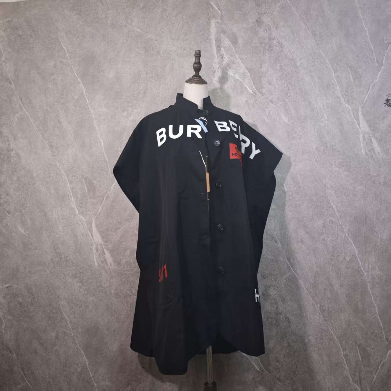 99新 BURBERRY/博柏利 海囤K/巴宝莉上衣/M码/css26624