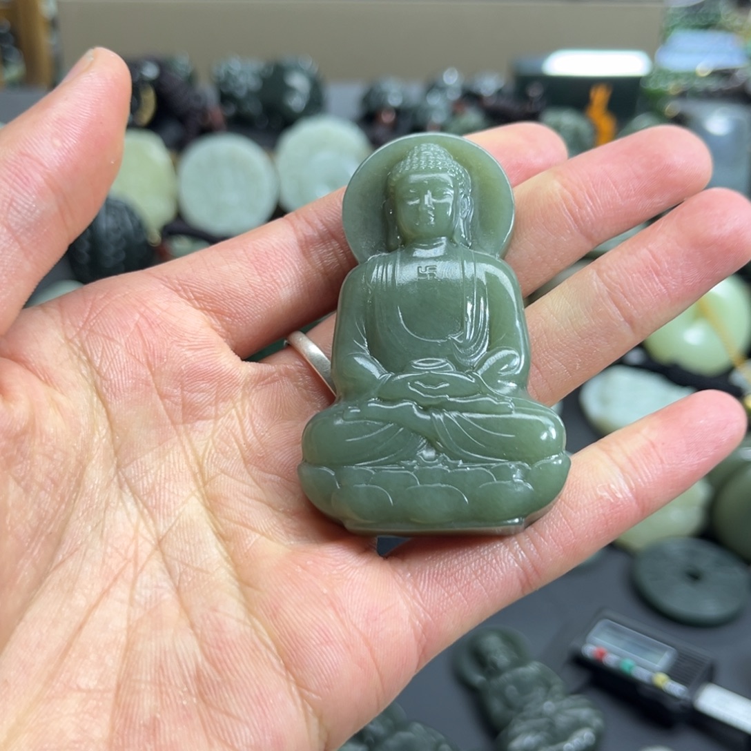 静***心和田玉未镶嵌颈饰