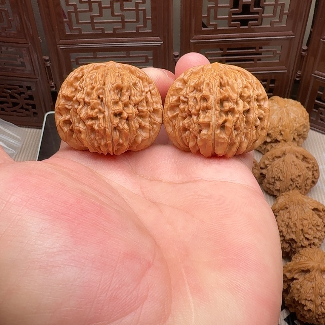张***皓文玩核桃把件44尺四座楼