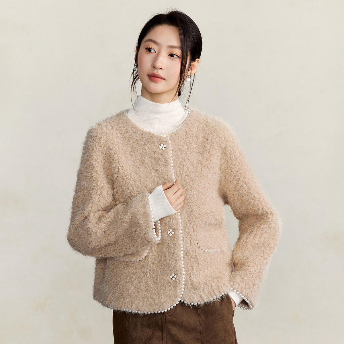 【小香风外套】茵曼冬季法式千金风仿羊羔毛钉珠圆领厚款短款上衣