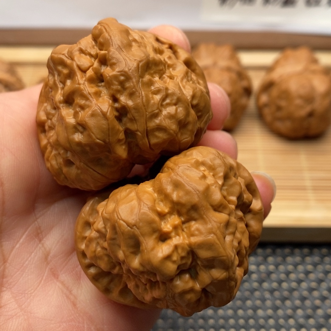 文玩核桃把件边44左右