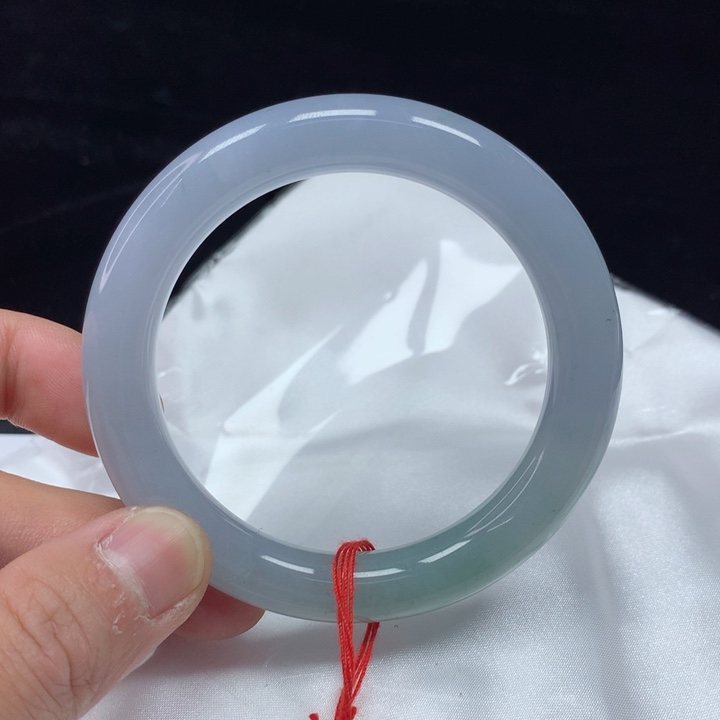 翡翠手镯（圆镯）未镶嵌54.1