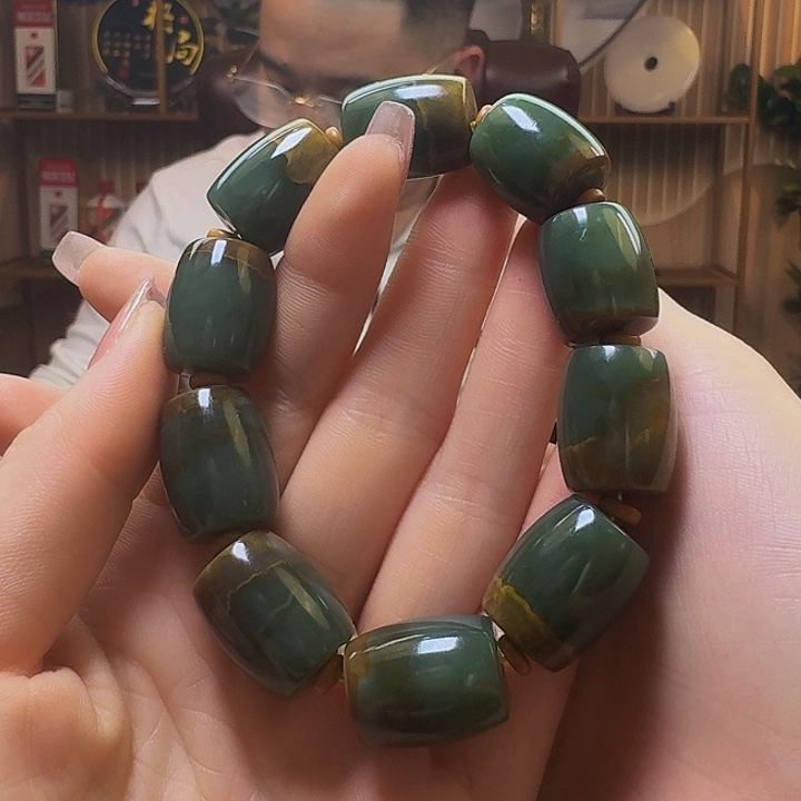 和田玉手串未镶嵌中**浴