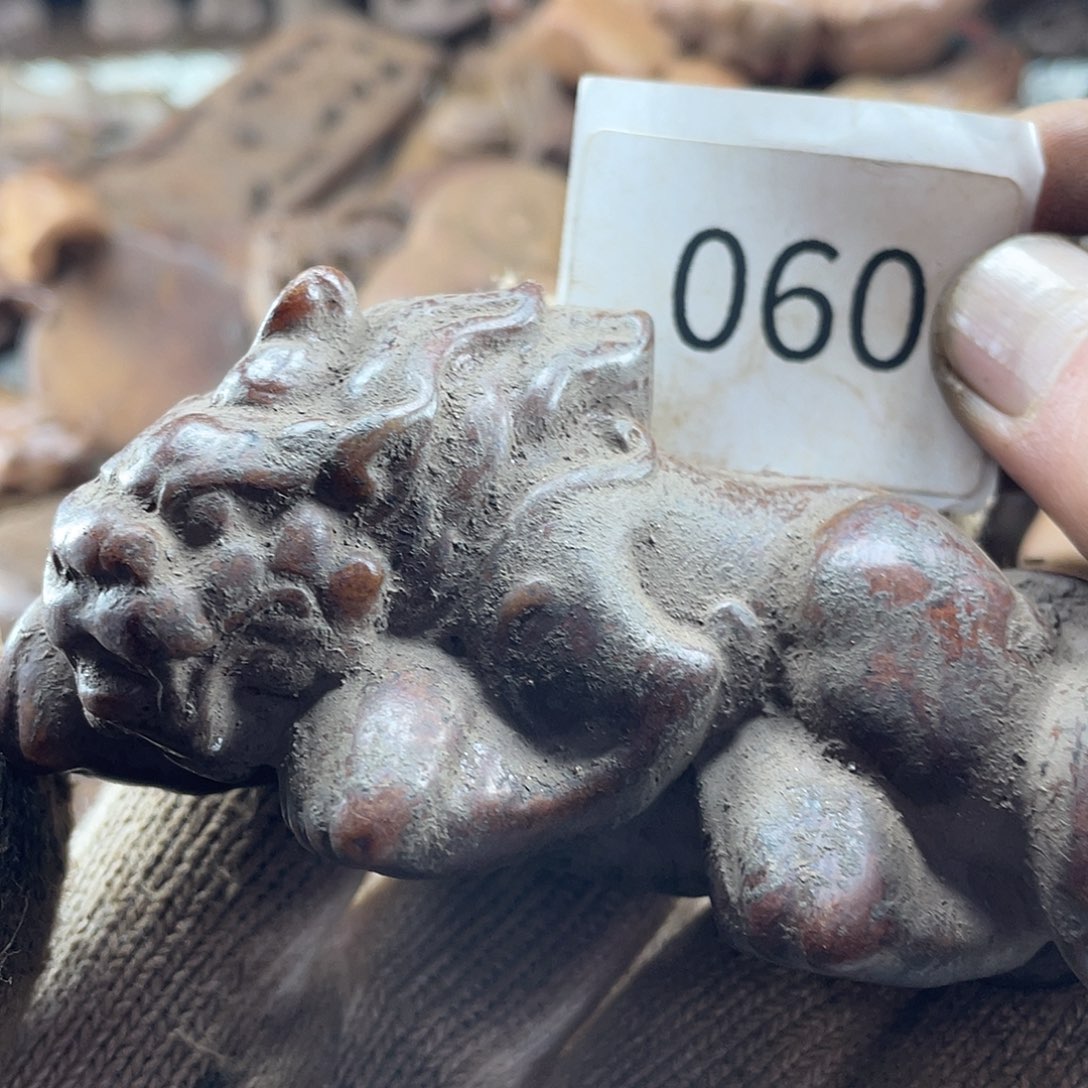 勇****和田玉（糖玉）未镶嵌挂件