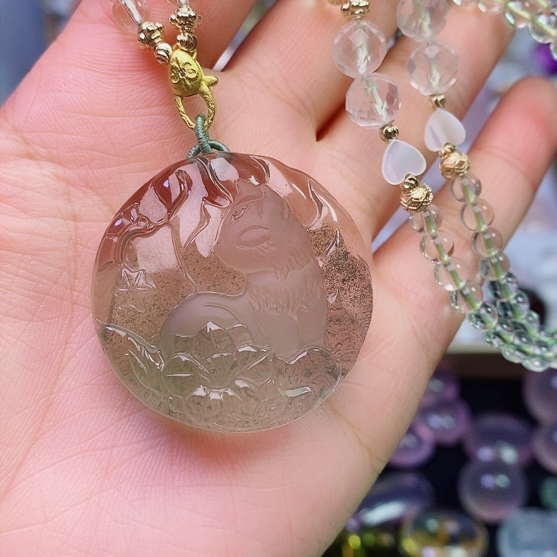 水晶吊坠(赠链)未镶嵌