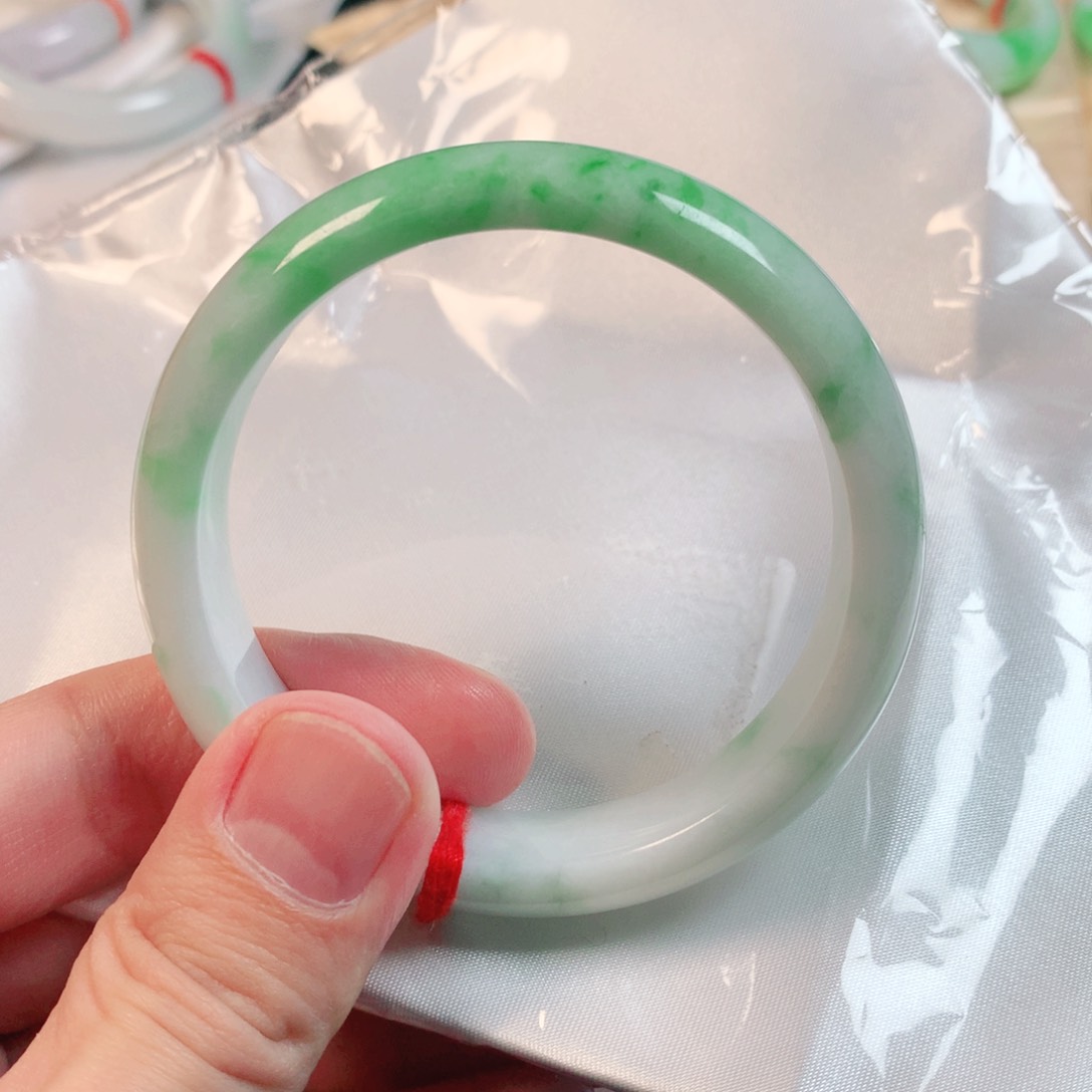 翡翠手镯未镶嵌翡翠手镯57