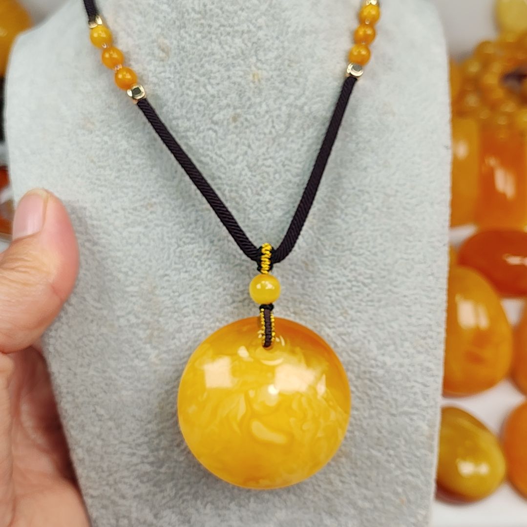 蜜蜡吊坠(赠链)未镶嵌