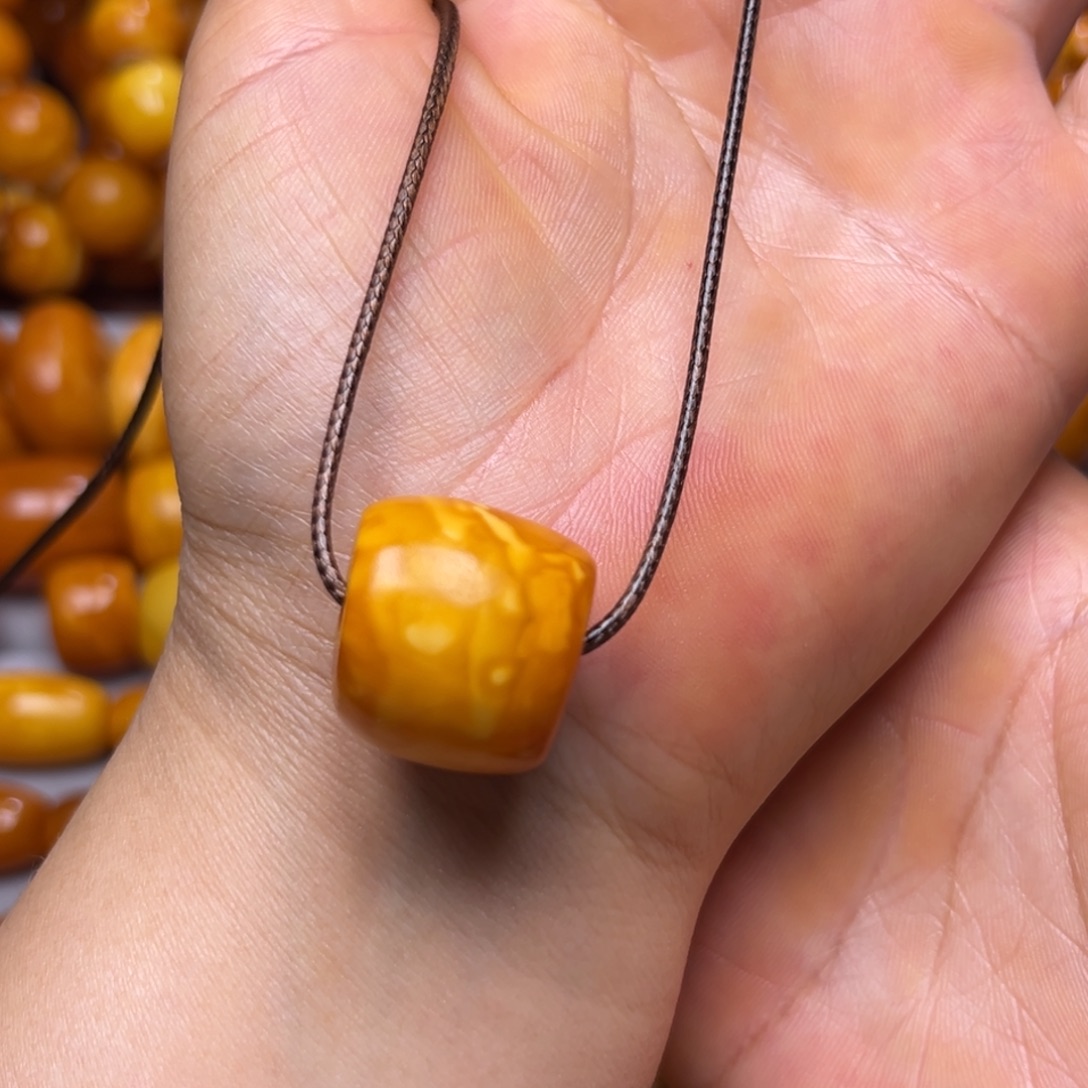 琥珀未镶嵌吊坠(不含链)