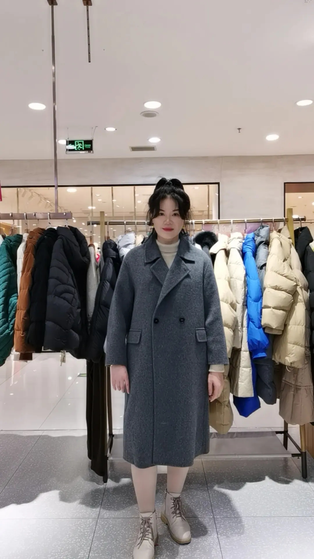 女士长款羊毛大衣