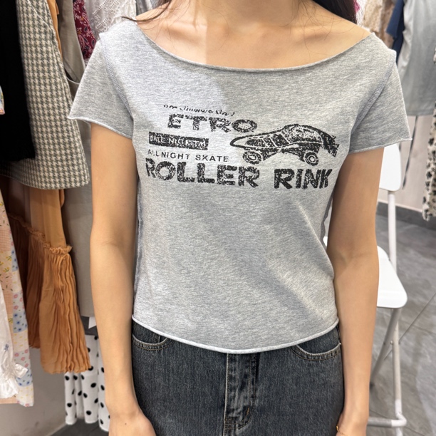 杂志风甜酷铆钉圆领短袖印花T恤设计感打底灰色夏季