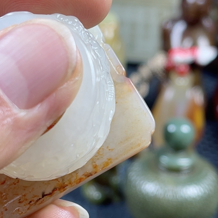 和田玉颈饰未镶嵌随****。