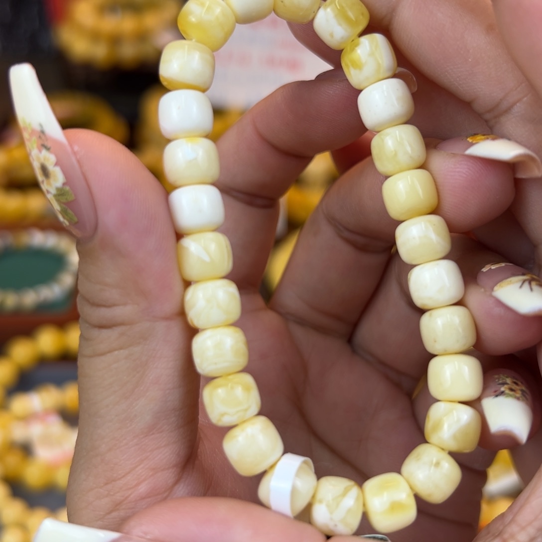 琥珀裸石未镶嵌kjnnnnbbbbnnnn