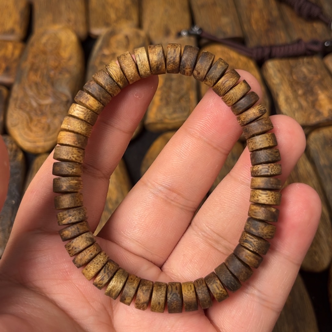 沉香手串奇楠沉香卡8片珠单圈手串一条（福利）