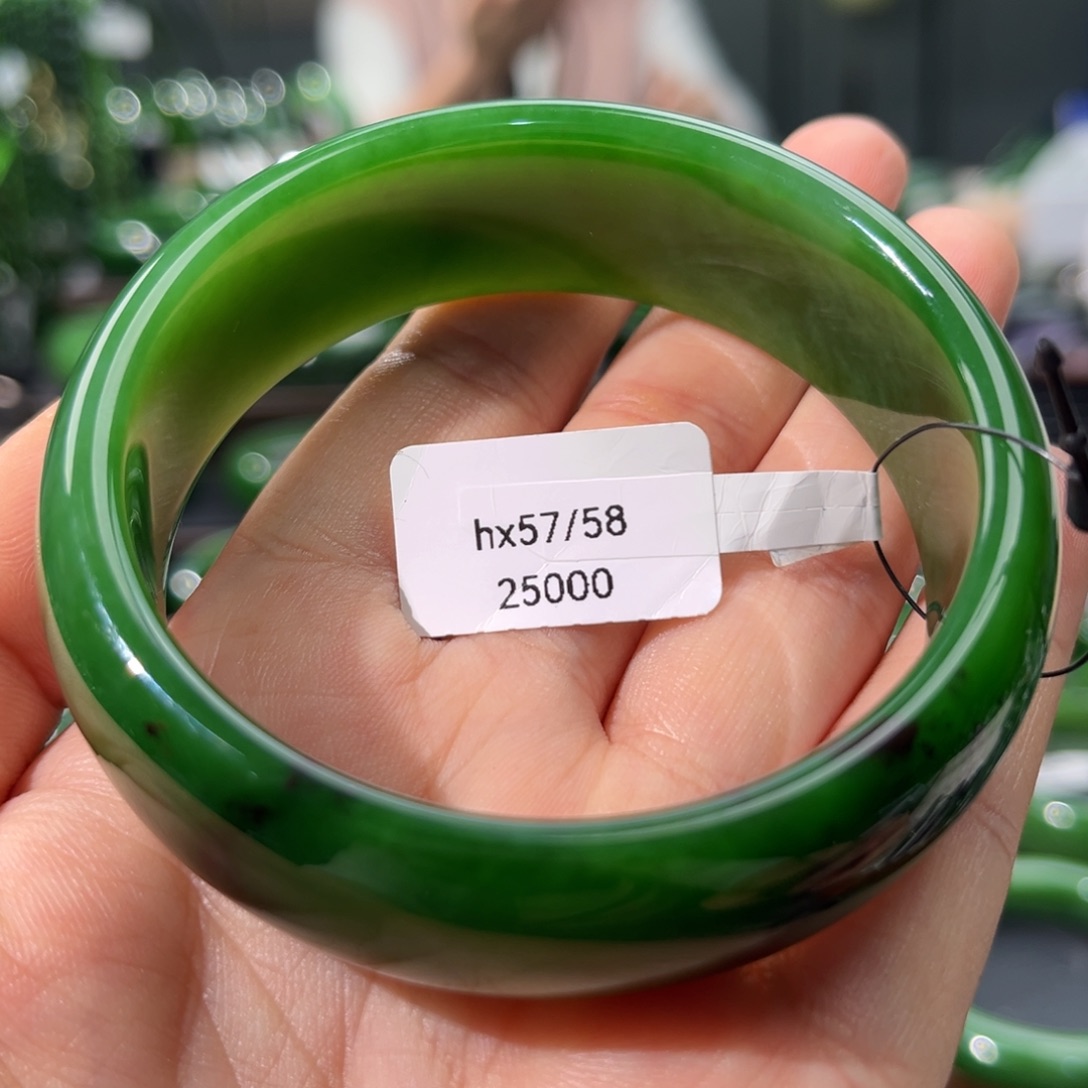 未镶嵌手镯和田玉（碧玉）