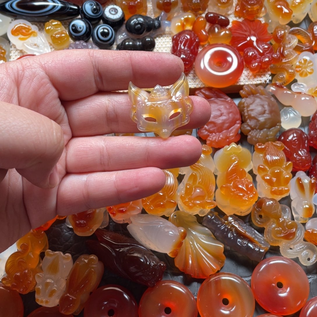 玛瑙/玉髓颈饰未镶嵌