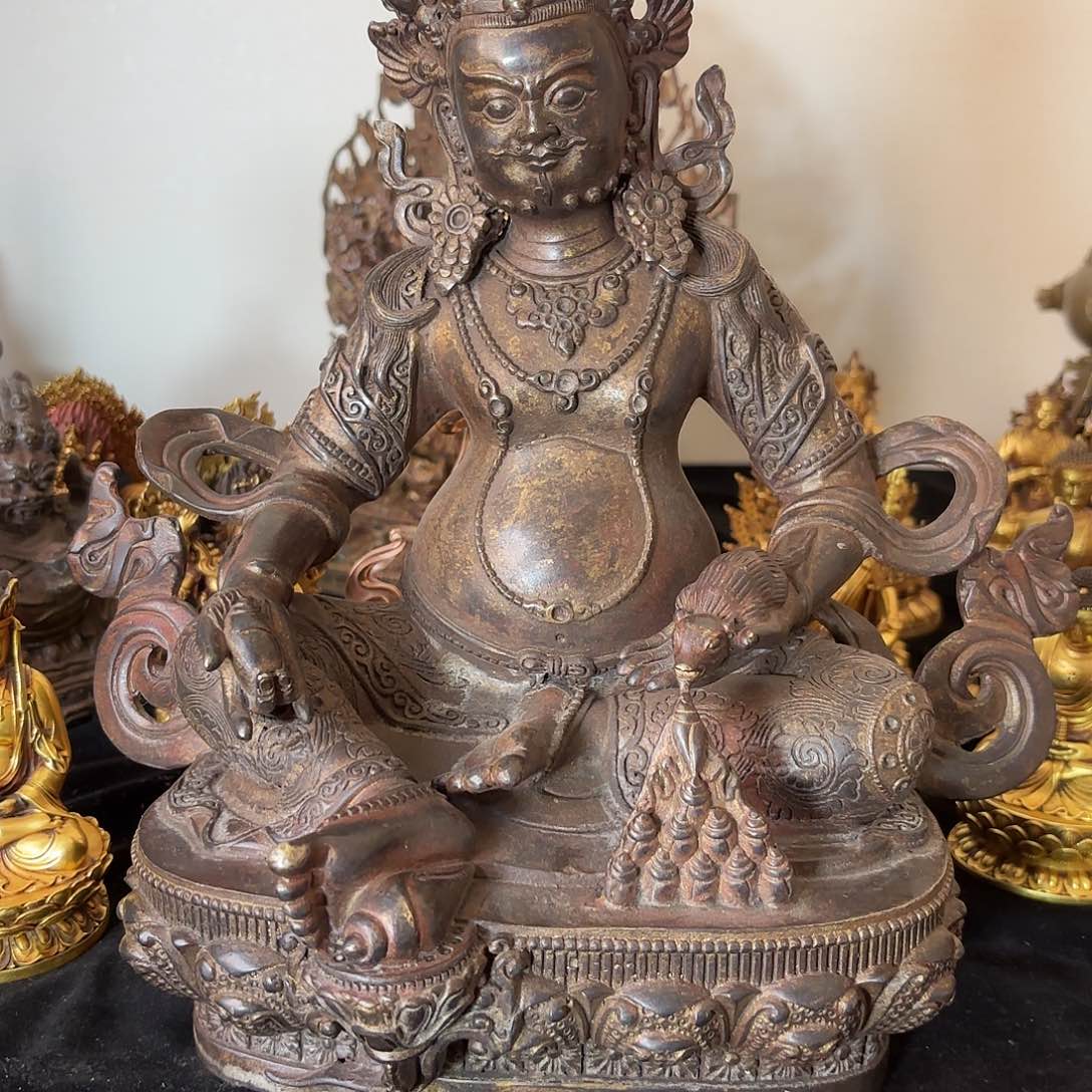 藏**音黄财神藏佛黄铜摆件