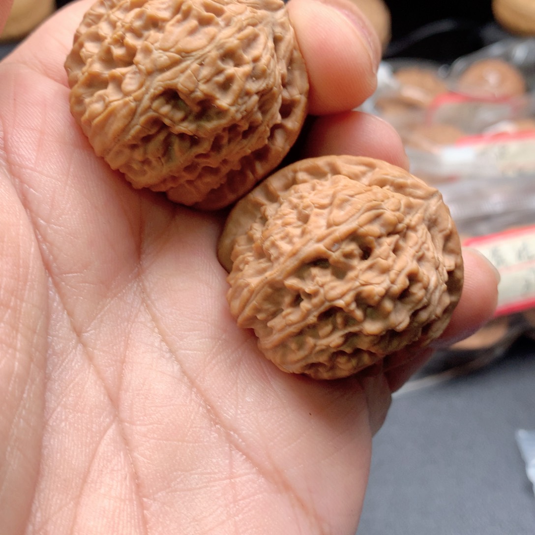 文玩核桃把件朽*白狮子