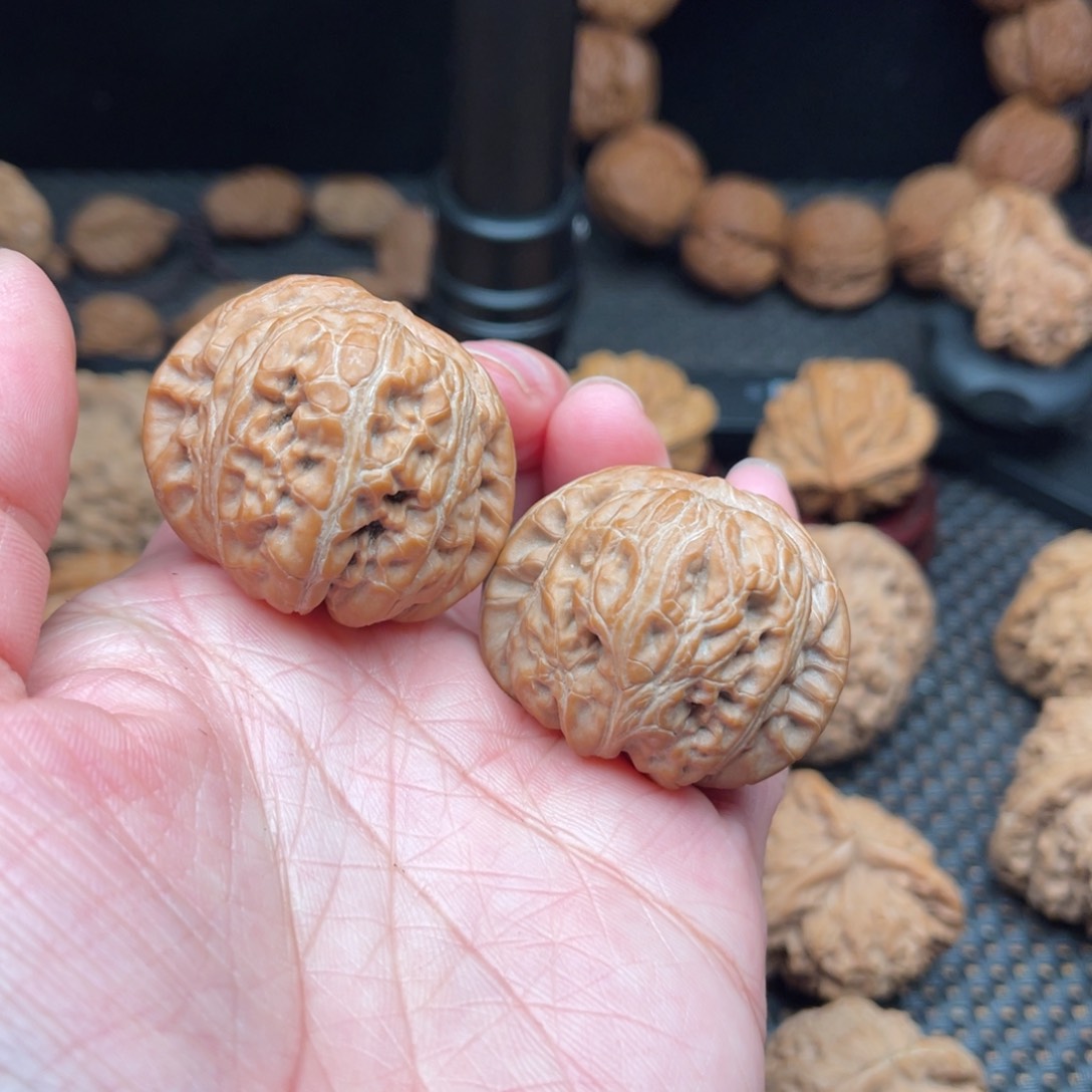 文玩核桃吊坠42尺平谷元宝