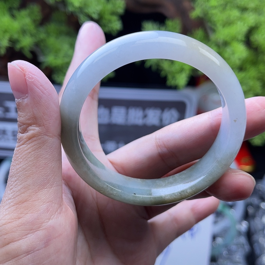 翡翠未镶嵌手镯翡翠