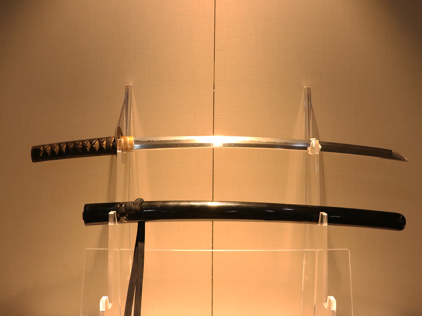 长刀铜装漆鞘未开刃