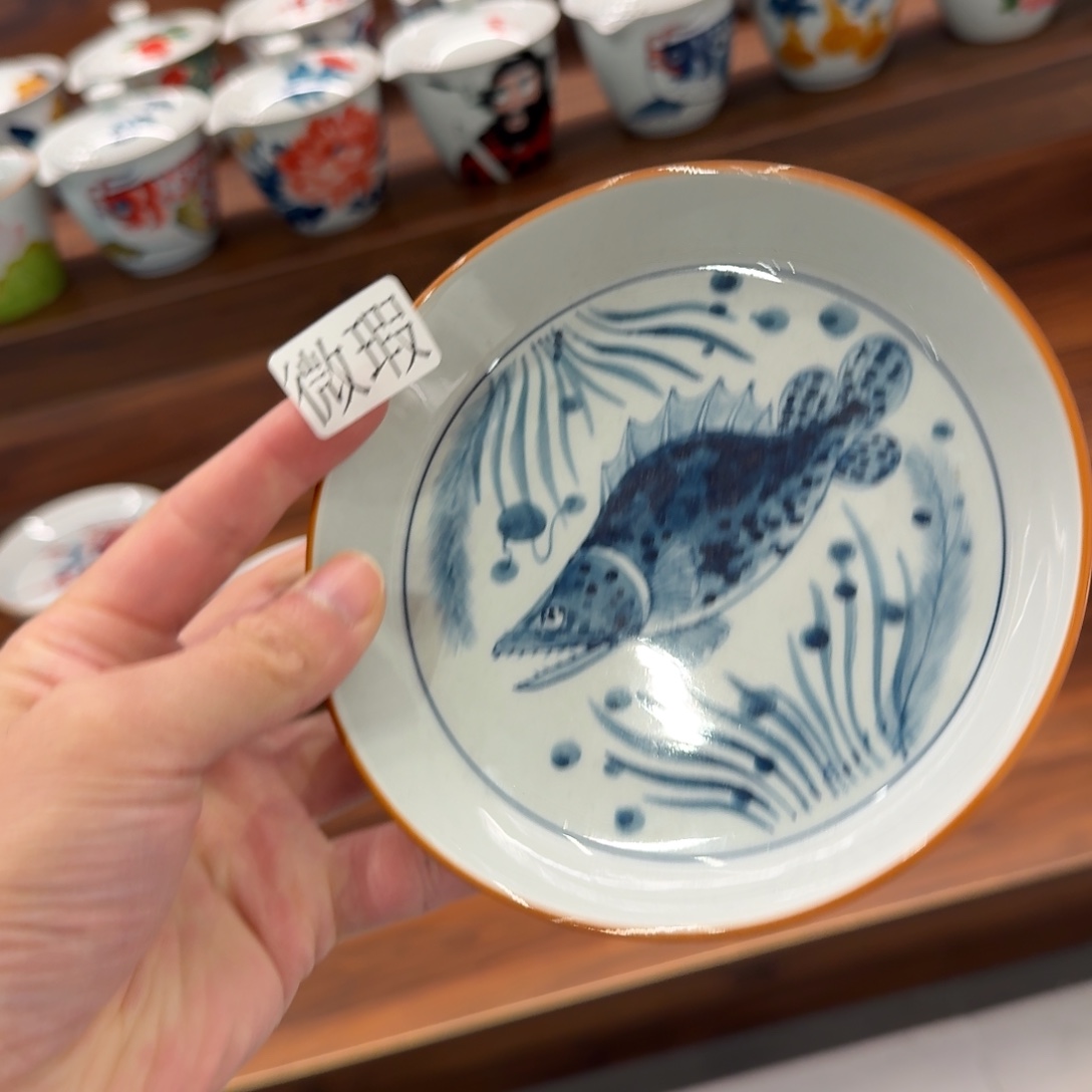釉下手绘茶具微瑕