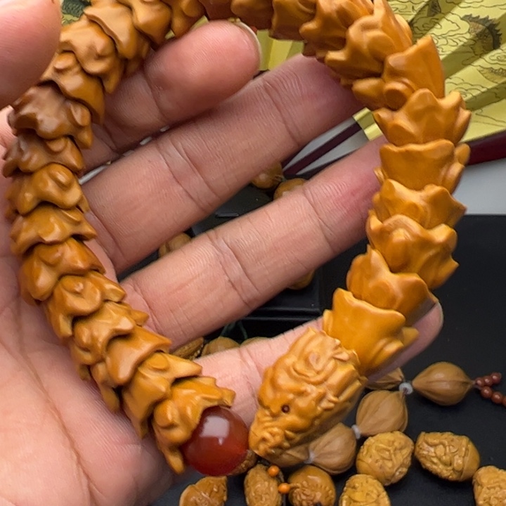 橄榄核手串/手链一条龙铁盒