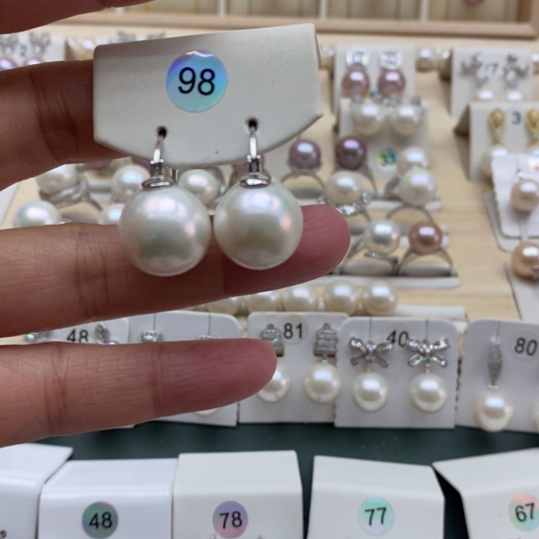 冯***荣颈饰淡水珍珠银S925镶嵌