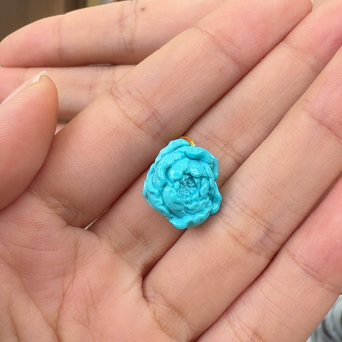 又***妨绿松石未镶嵌珠宝奇石