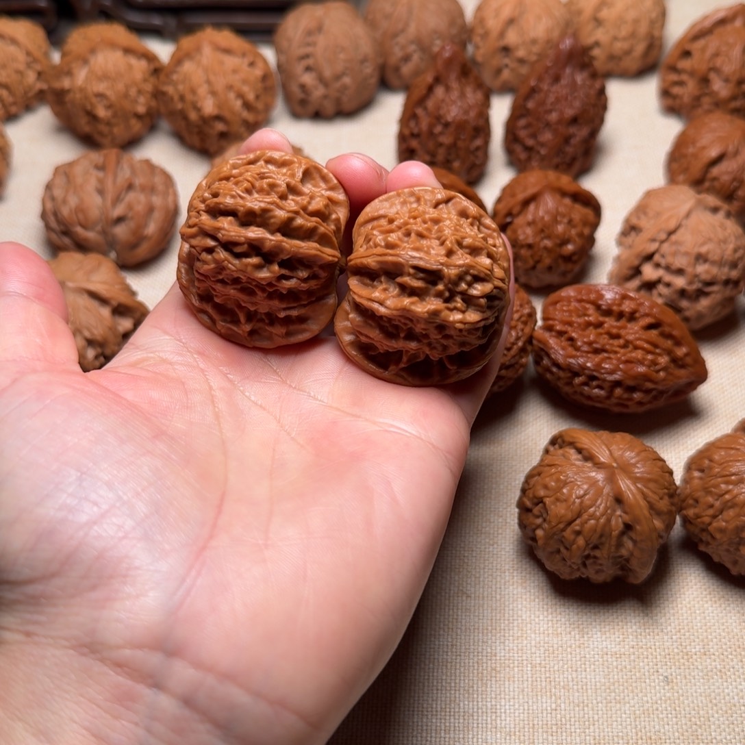 河***飞文玩核桃吊坠40尺寸磨盘狮子头