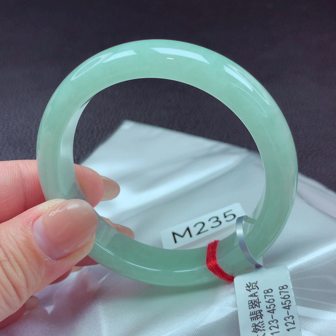 翡翠手镯未镶嵌手镯88 