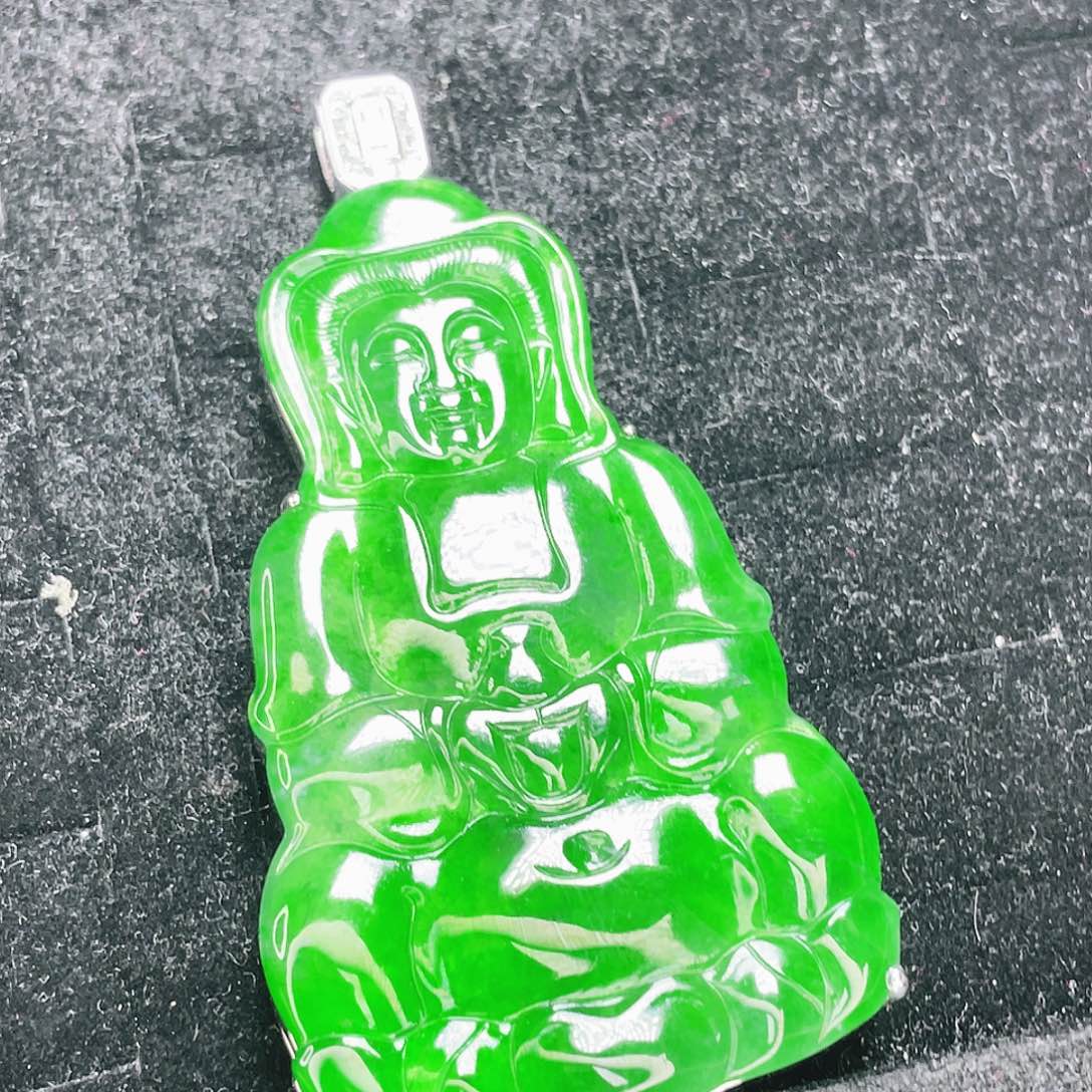 翡翠未镶嵌颈饰18，