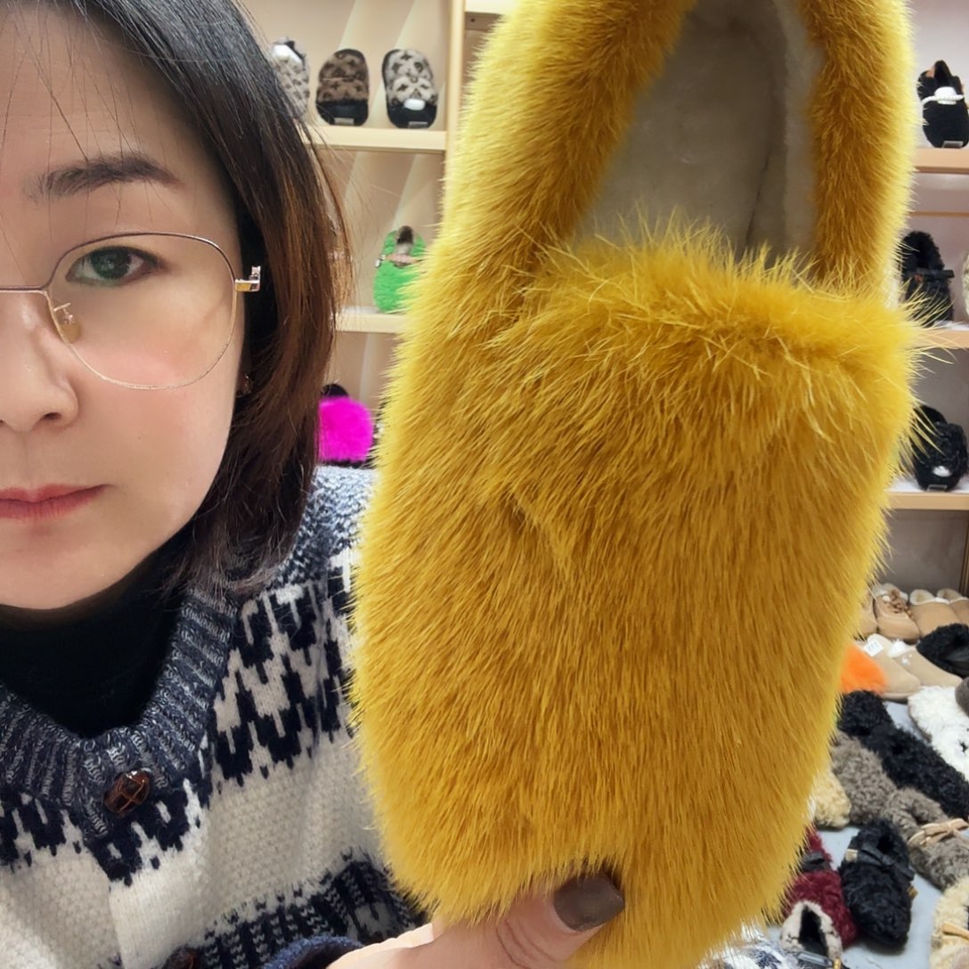 简****套趾款黄色貂毛37码