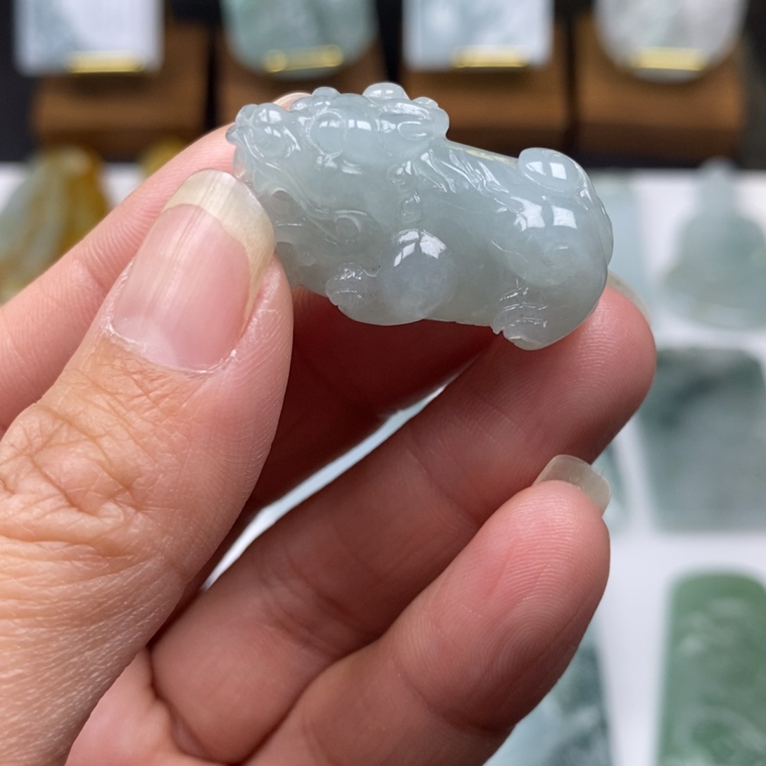 定制翡翠未镶嵌貔恘