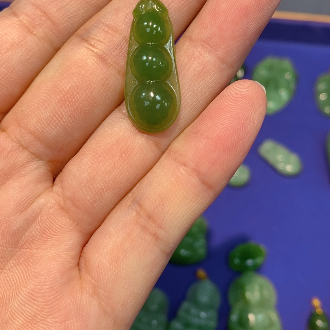 和田玉（碧玉）18K金镶嵌颈饰