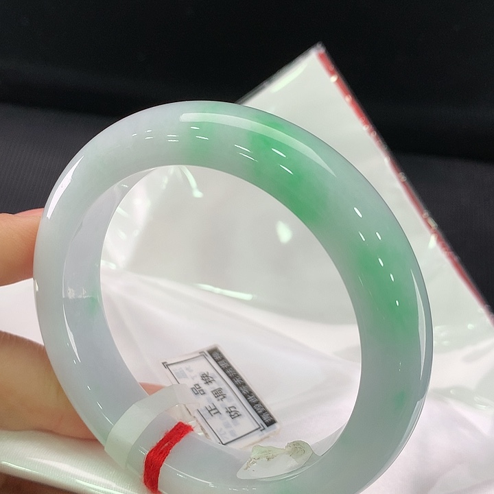 翡翠手镯未镶嵌正圈56