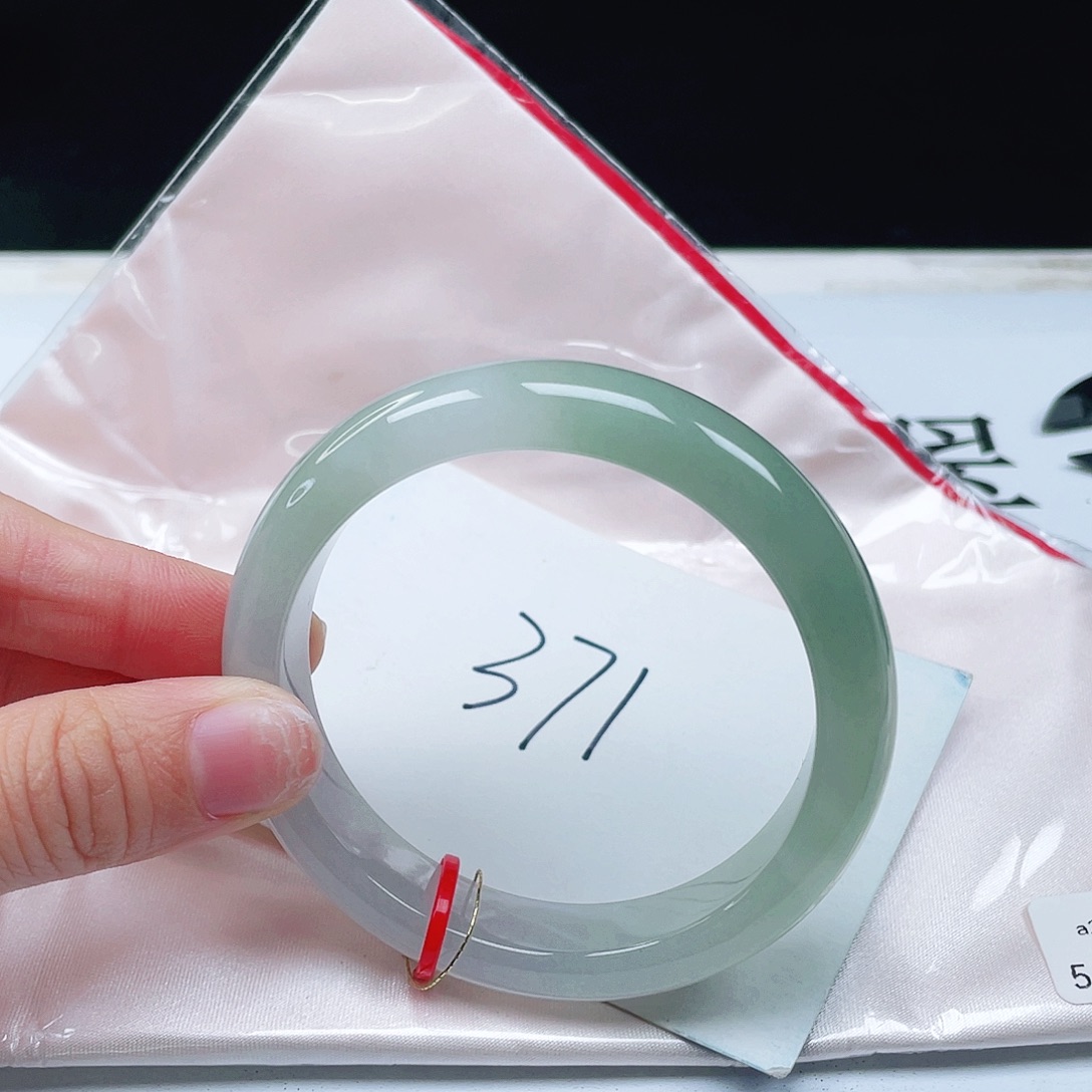 翡翠未镶嵌手镯54+正圈