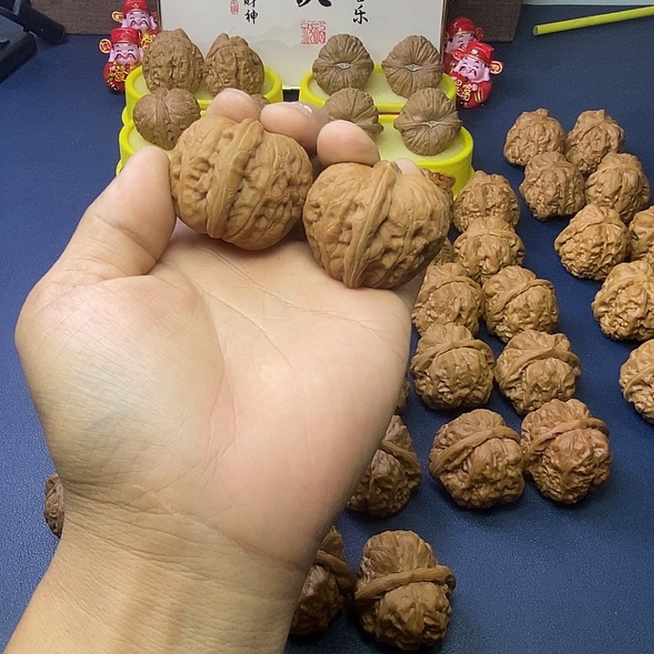 文玩核桃把件元宝