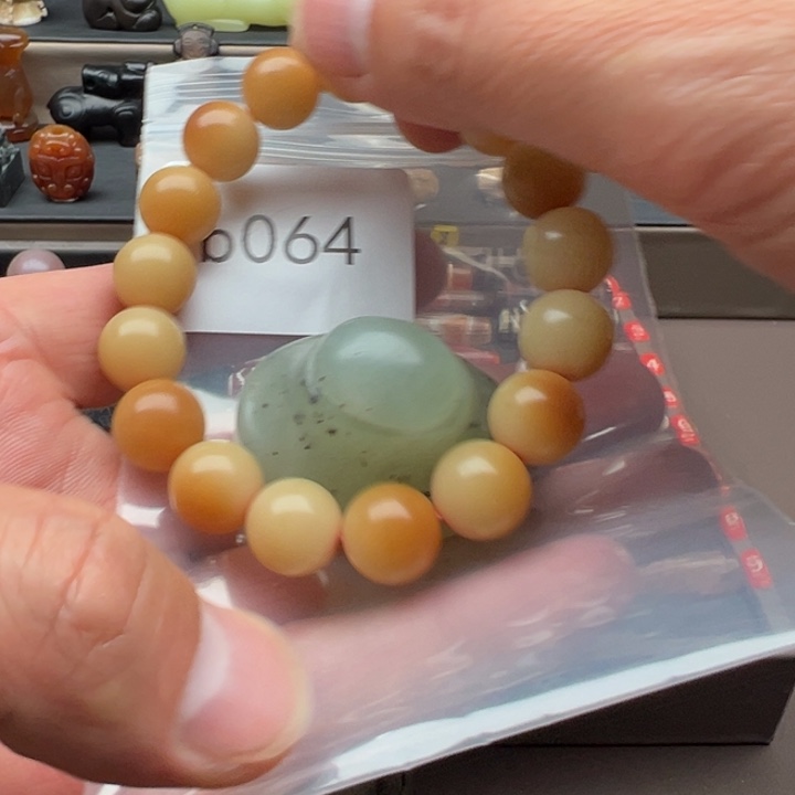 厚***，菩提根/象牙果手串