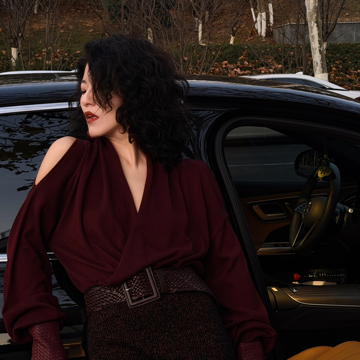 MIRROR 【涛姐精选】 优雅至上露肩V领羊毛毛衣