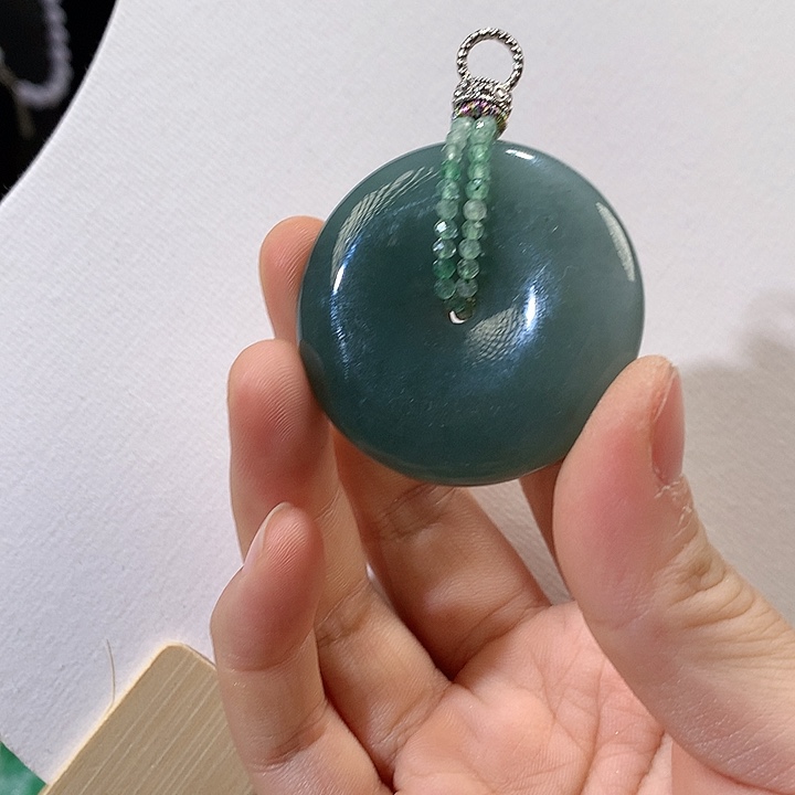 翡翠未镶嵌颈饰翡翠吊坠