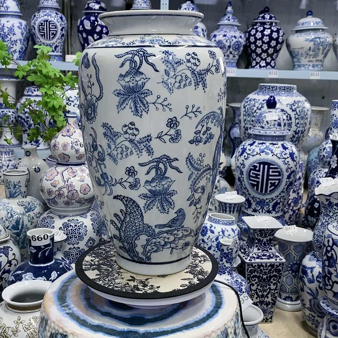 【闪购商品】摆件萝卜瓶瓷器摆件………………………………