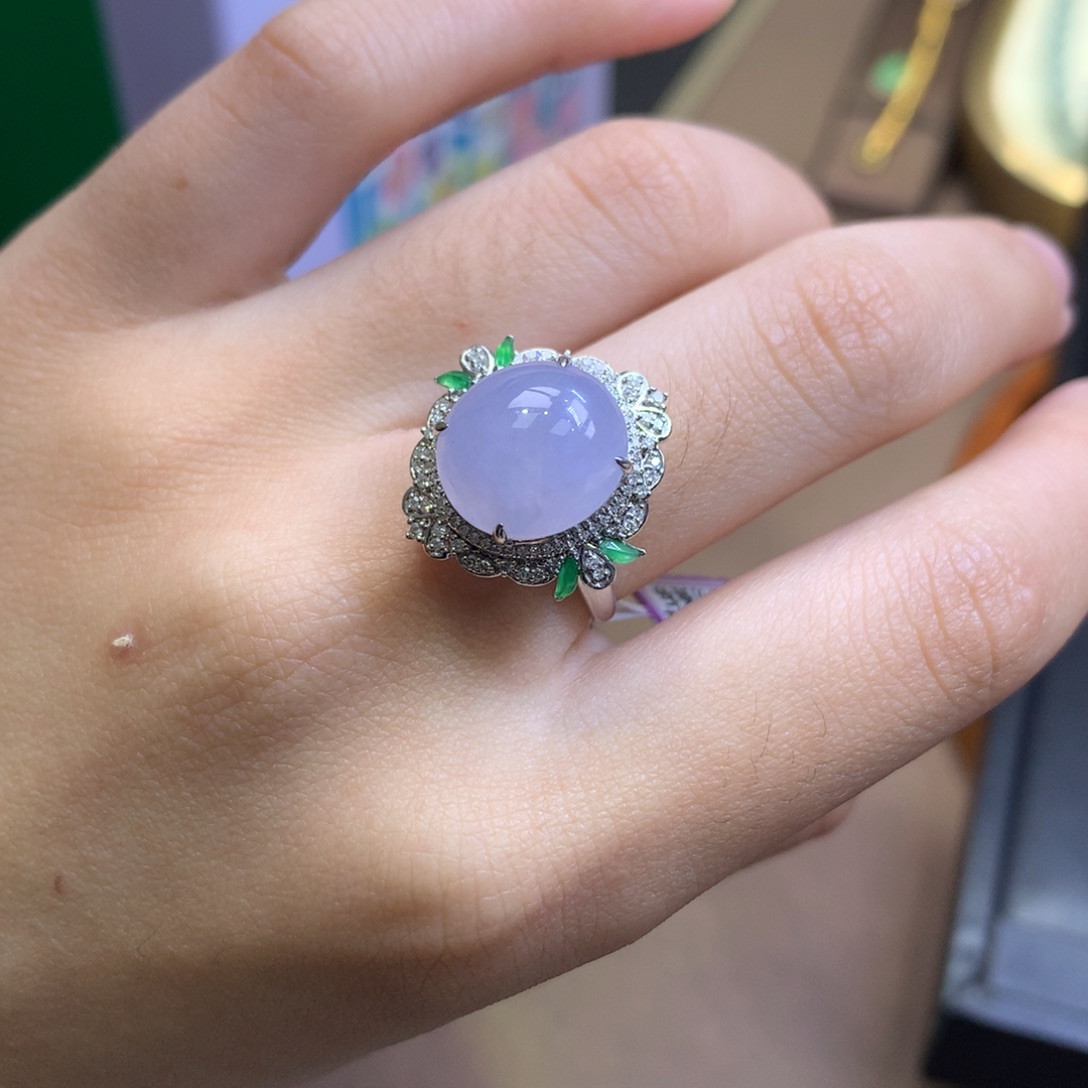 翡翠18K金镶嵌颈饰翡翠