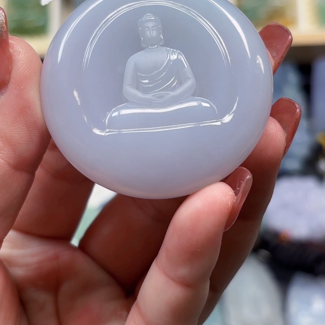 翡翠未镶嵌颈饰大日