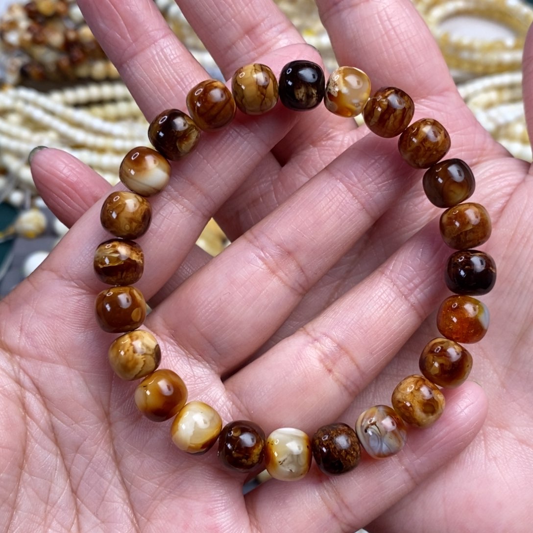 未镶嵌蜜蜡裸石沁色老型手串9.2