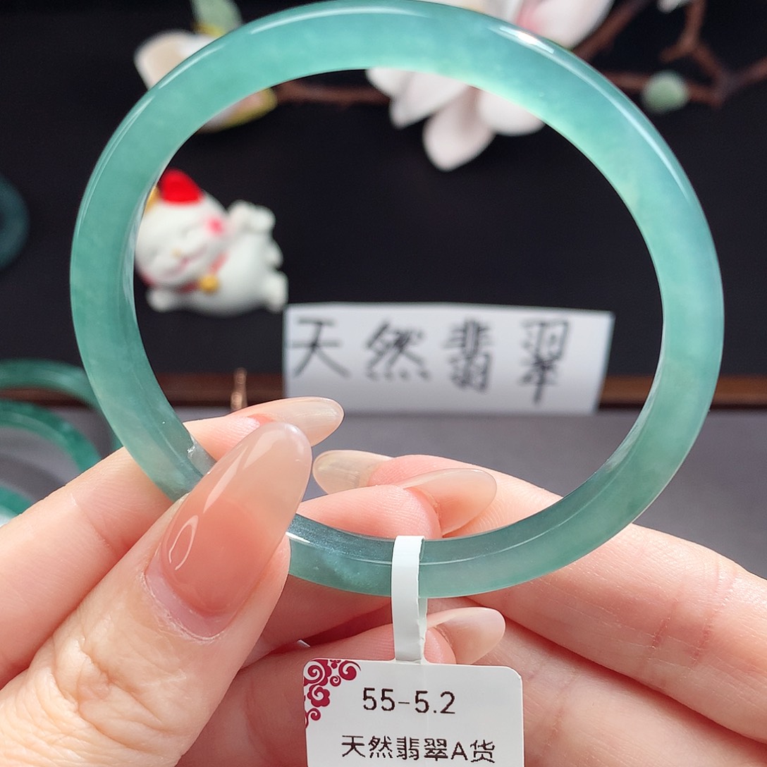 翡翠手镯（圆镯）未镶嵌