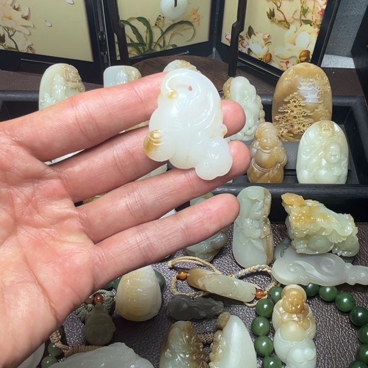 和田玉未镶嵌颈饰