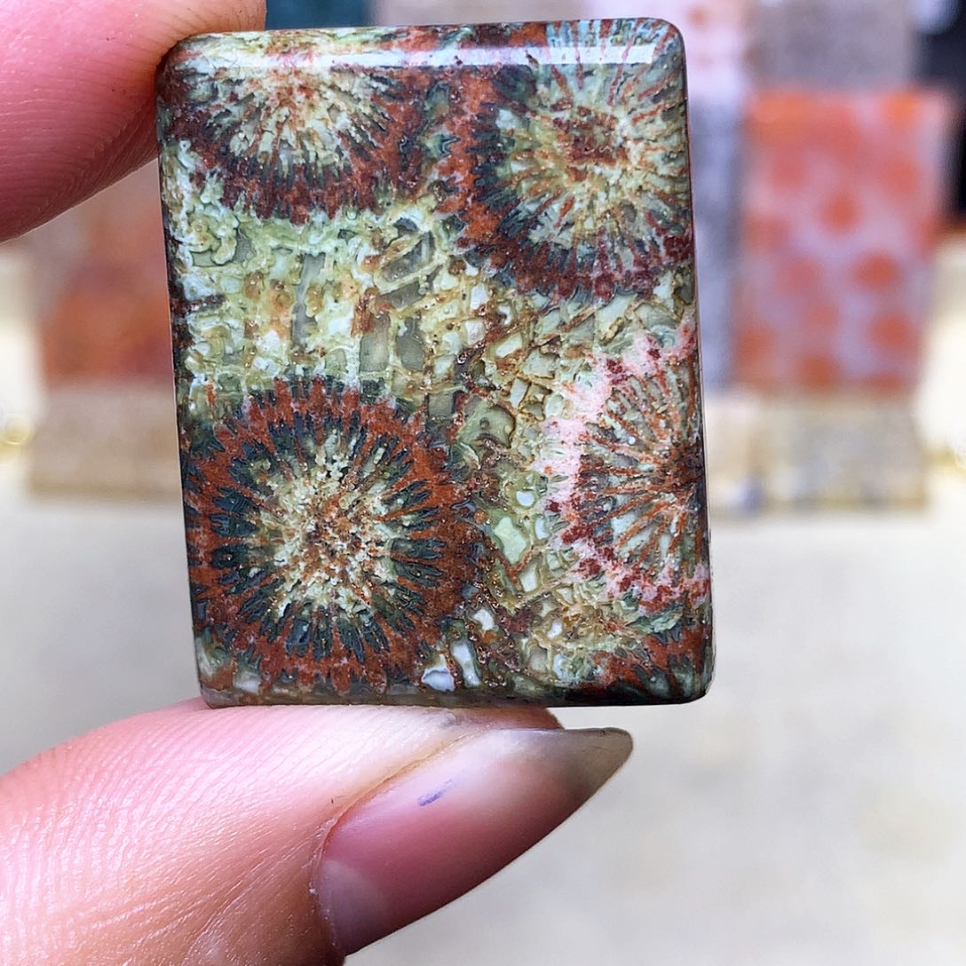 硅化玉珠宝奇石合金晶**阁