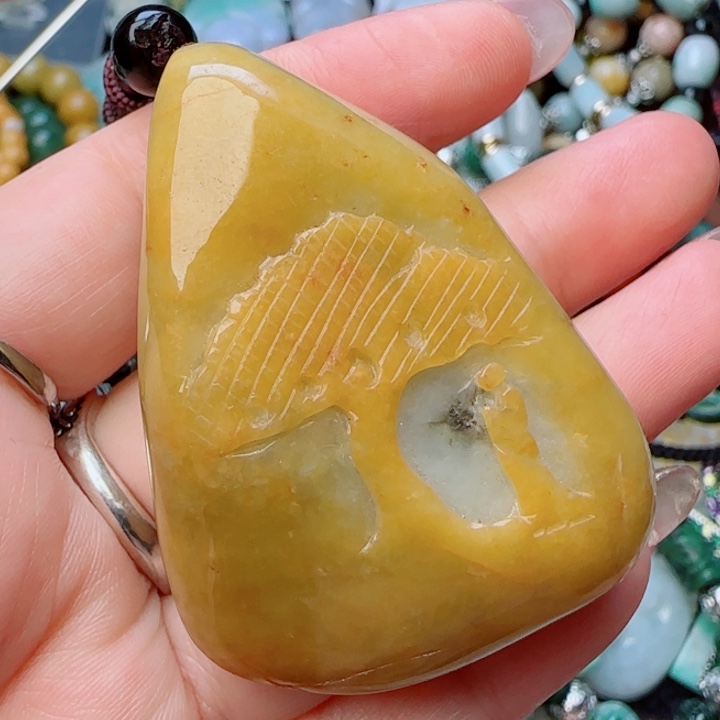翡翠未镶嵌颈饰天然A货94