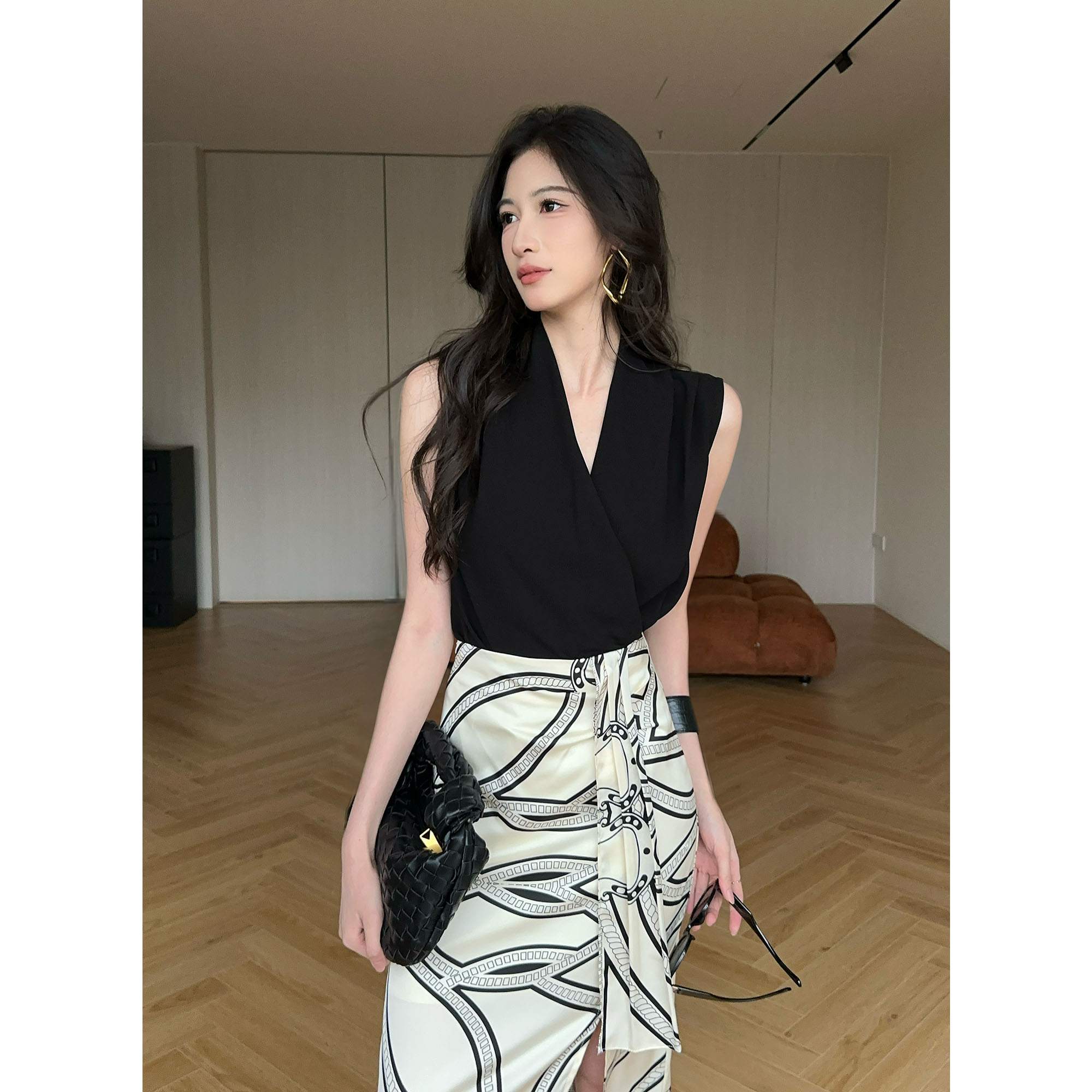 JIJINQI时尚休闲气质百搭夏季纯色法式设计感无袖上衣JD03SZXL669