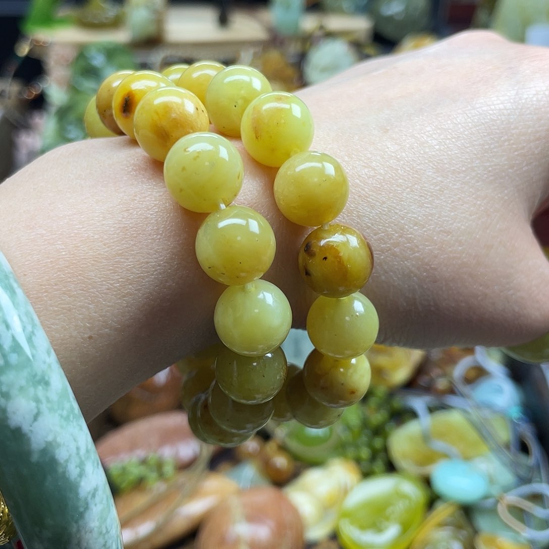 蛇纹石玉颈饰未镶嵌辽阳花玉